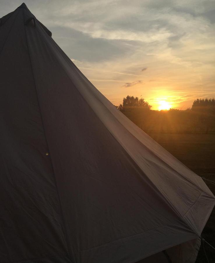 Hopgarden Glamping - Luxury 6M Bell Tent Wadhurst エクステリア 写真