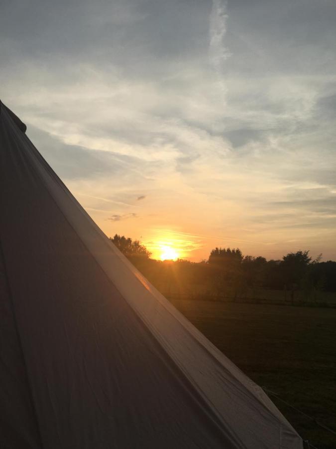 Hopgarden Glamping - Luxury 6M Bell Tent Wadhurst エクステリア 写真