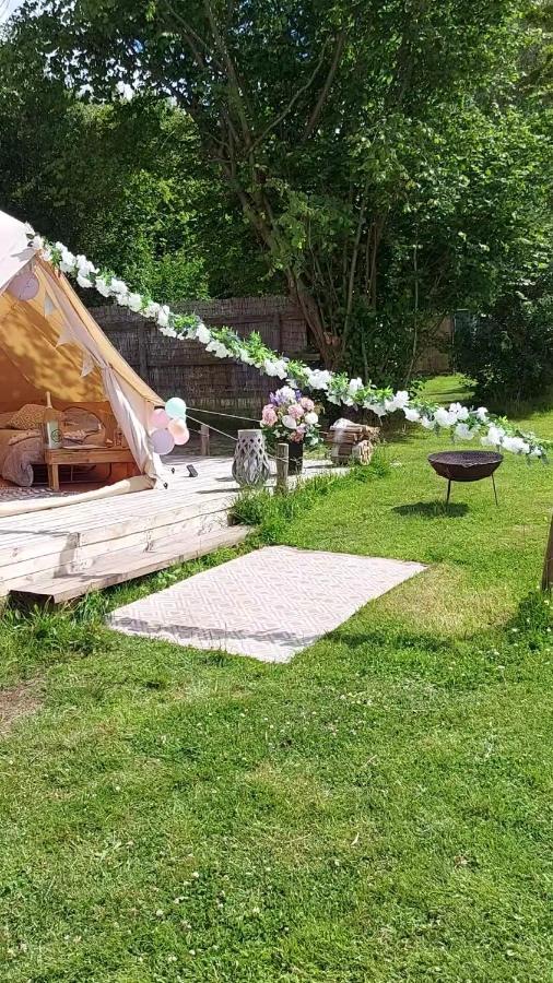 Hopgarden Glamping - Luxury 6M Bell Tent Wadhurst エクステリア 写真