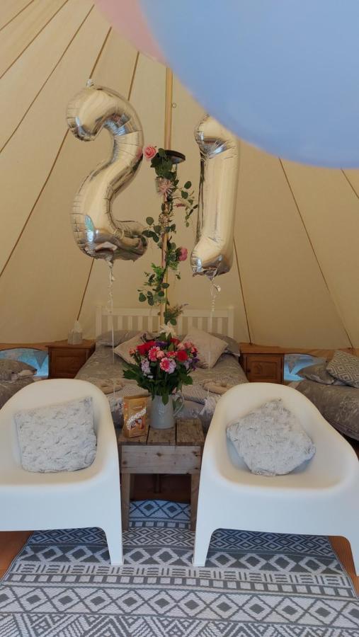 Hopgarden Glamping - Luxury 6M Bell Tent Wadhurst エクステリア 写真
