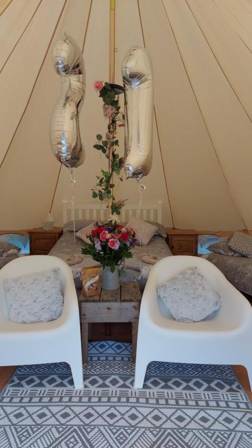 Hopgarden Glamping - Luxury 6M Bell Tent Wadhurst エクステリア 写真